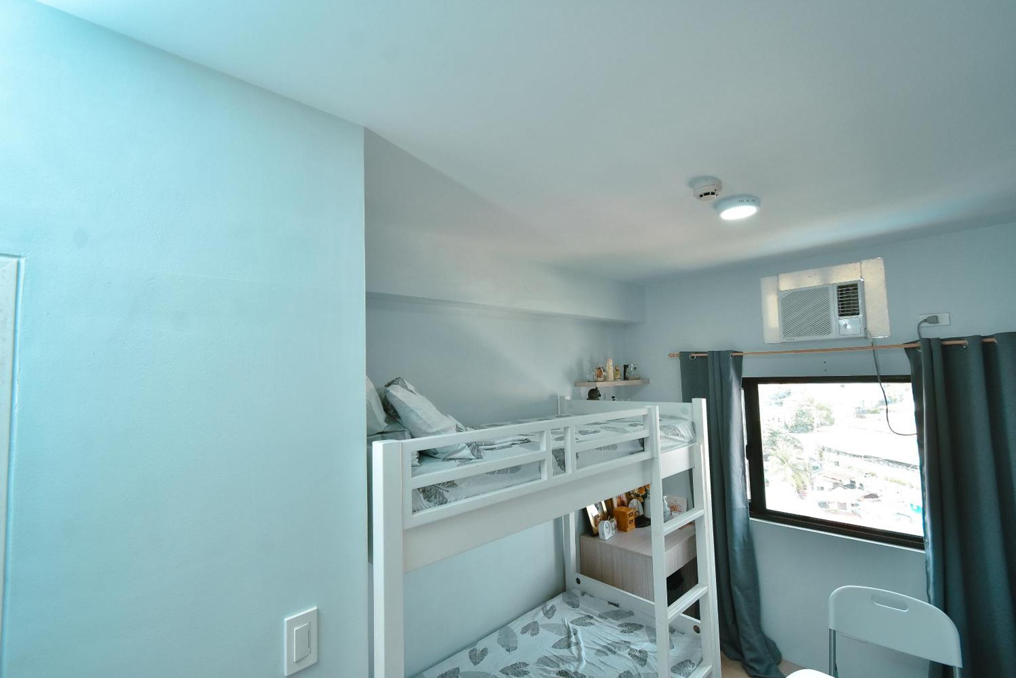モンテンルパ Cozy Unit With Free Pool, Netflix & Wifi In Alabang Crq3アパートホテル エクステリア 写真