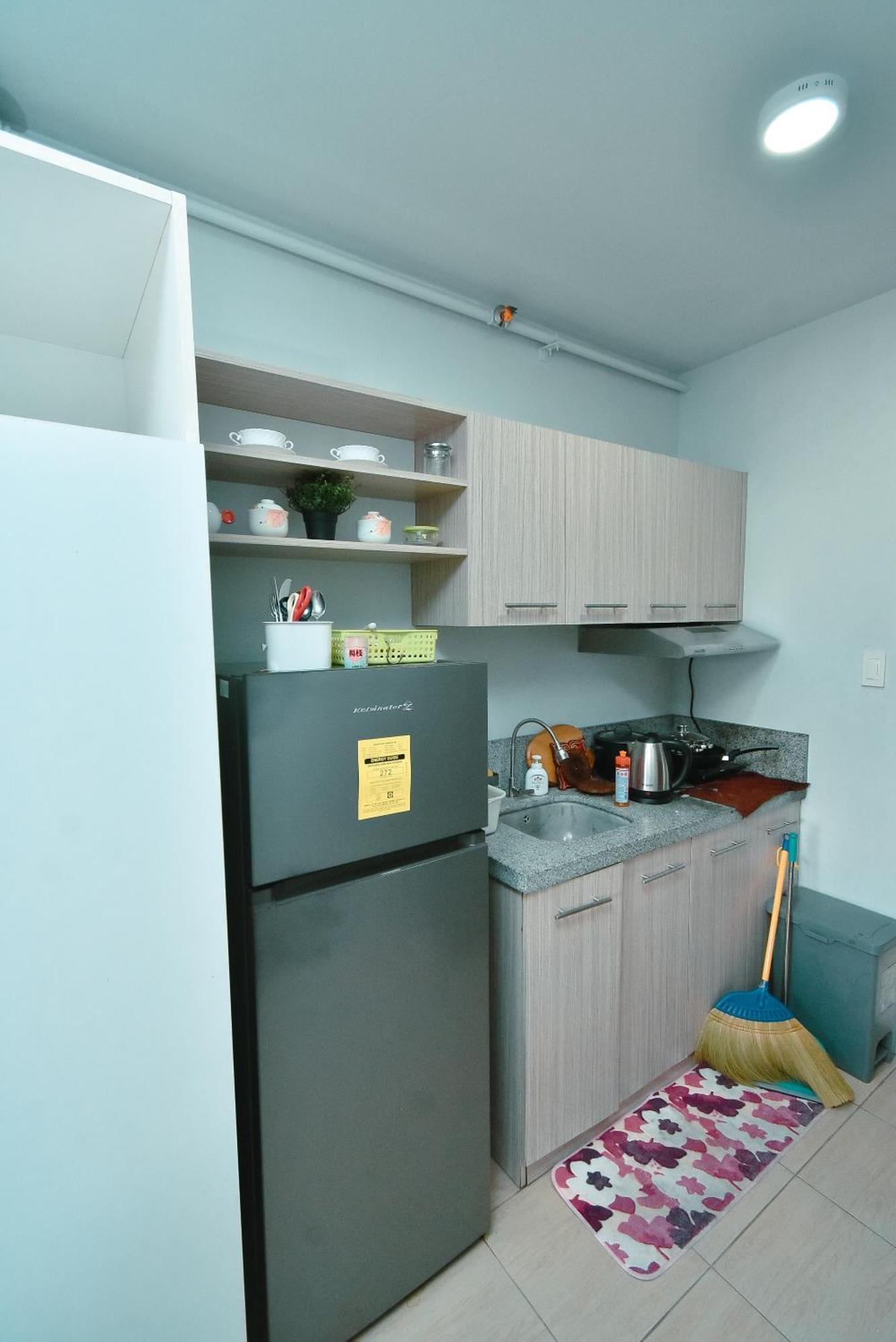 モンテンルパ Cozy Unit With Free Pool, Netflix & Wifi In Alabang Crq3アパートホテル エクステリア 写真