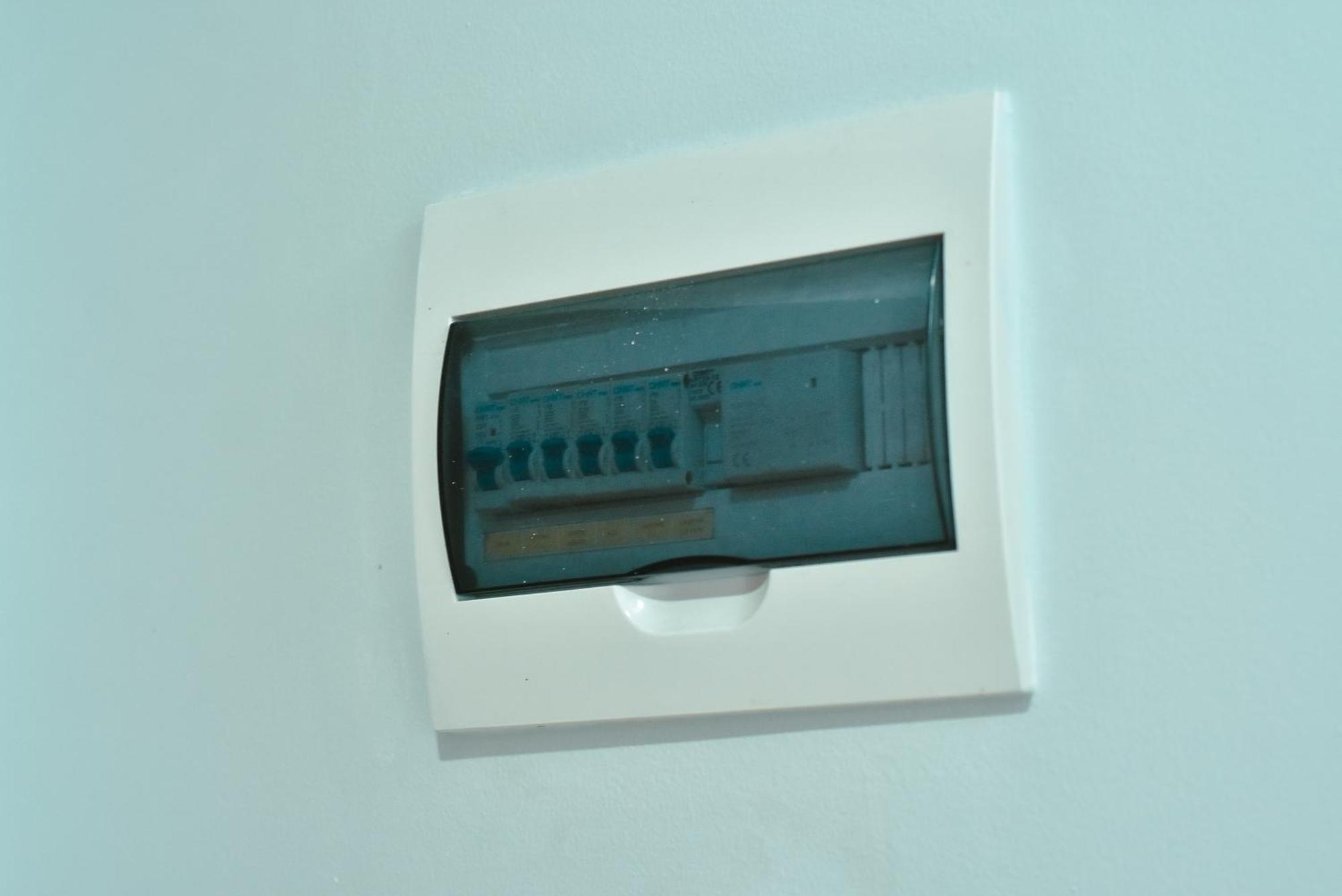 モンテンルパ Cozy Unit With Free Pool, Netflix & Wifi In Alabang Crq3アパートホテル エクステリア 写真